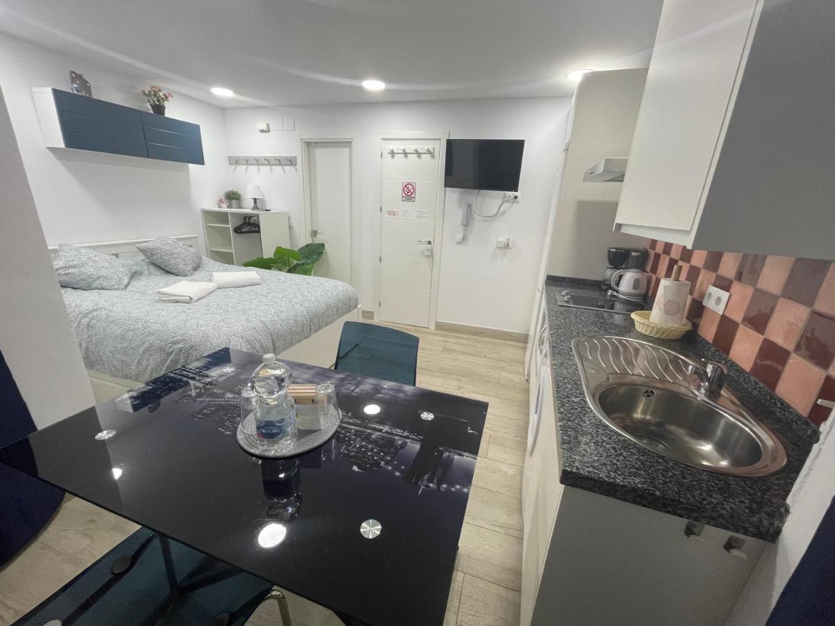 Playa Carihuela Apartamentos El Carmen Торремолинос Экстерьер фото